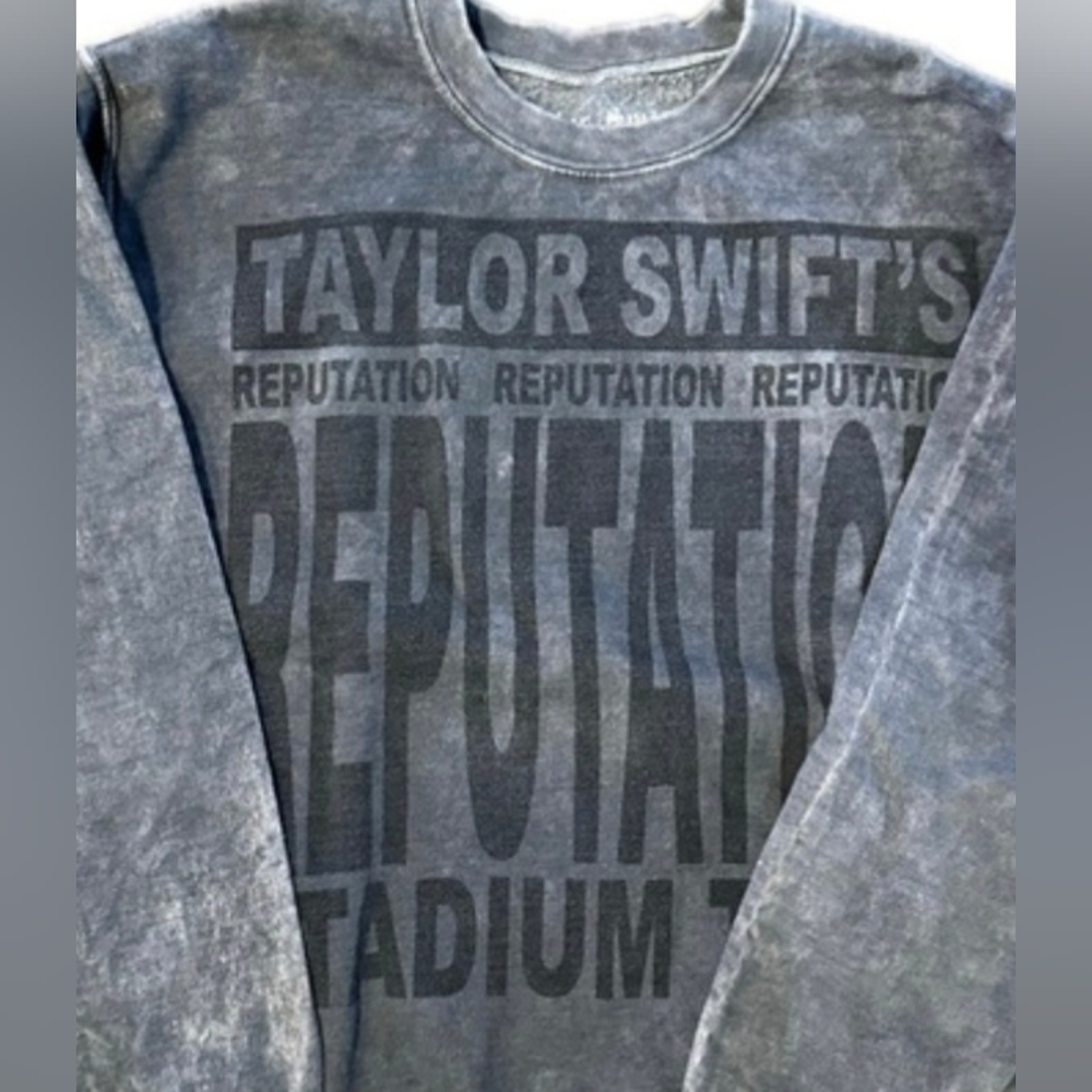 Taylor Swift Gray Black 'Reputation' Stadium Tour Sweatshirt